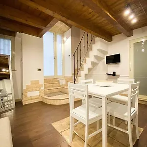 casa-pachira-borgo-antico.barihotels.org/