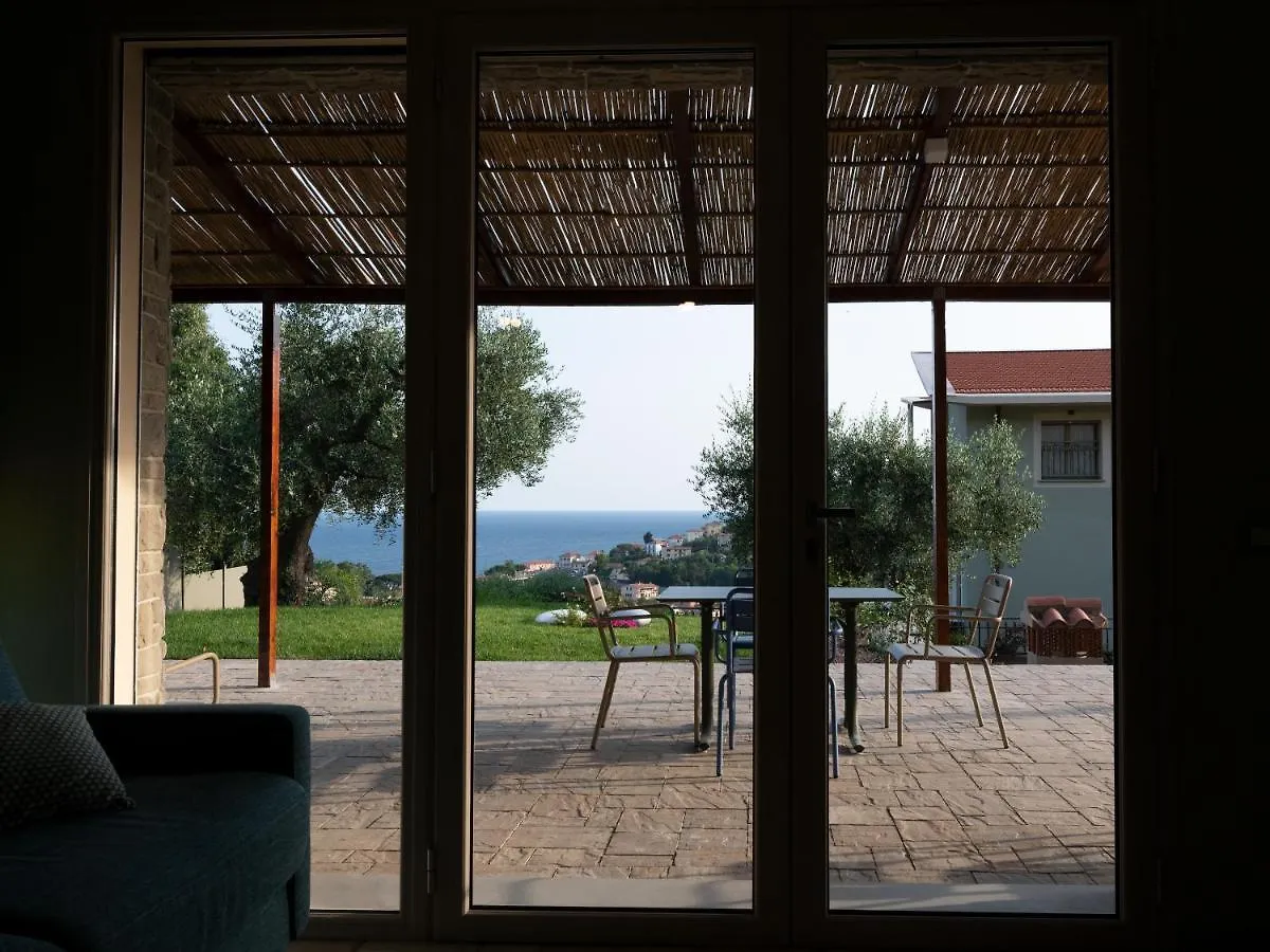 Villa LeA Imperia 0*,  Italie