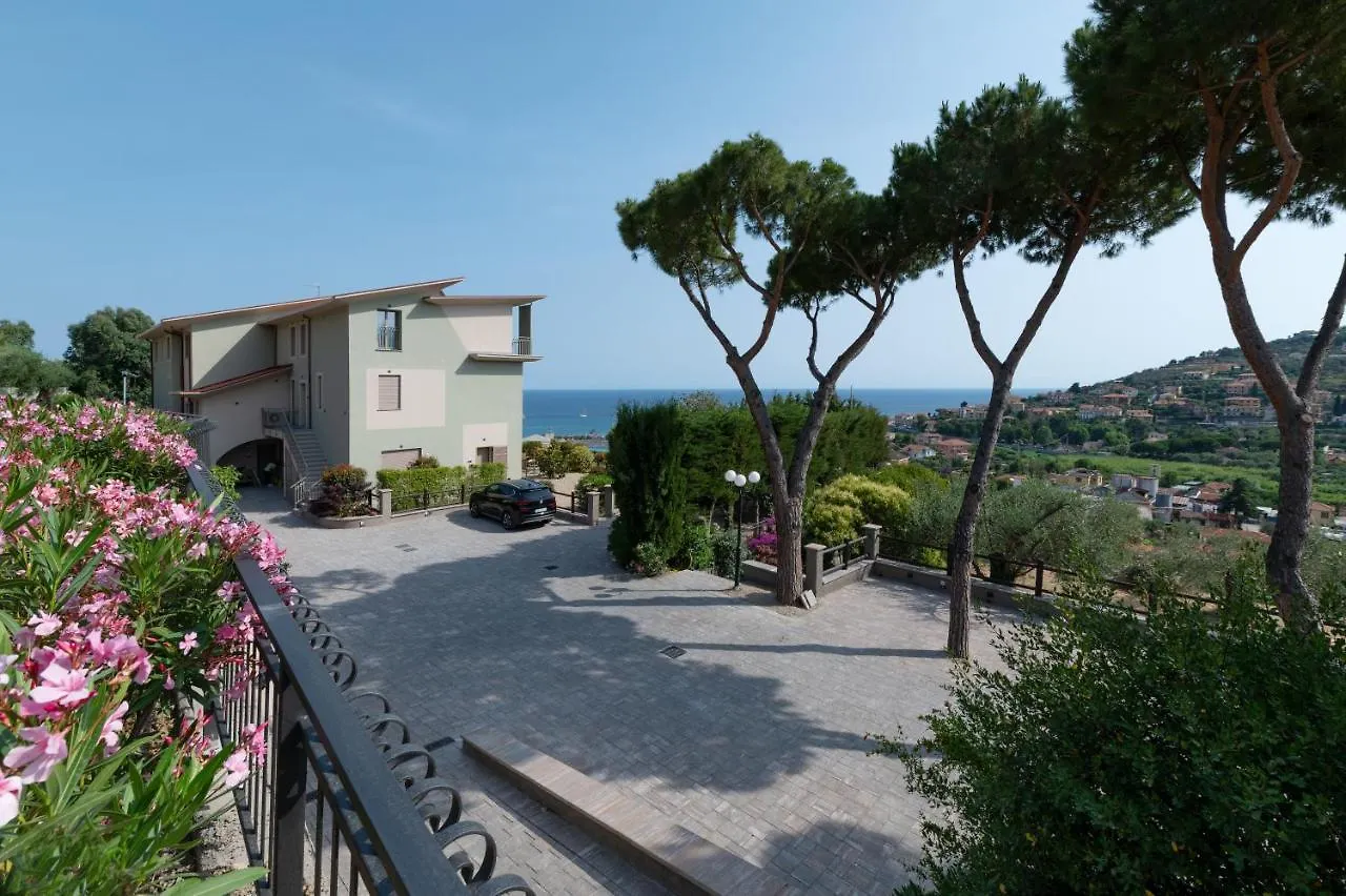 Villa LeA Imperia 0*,
